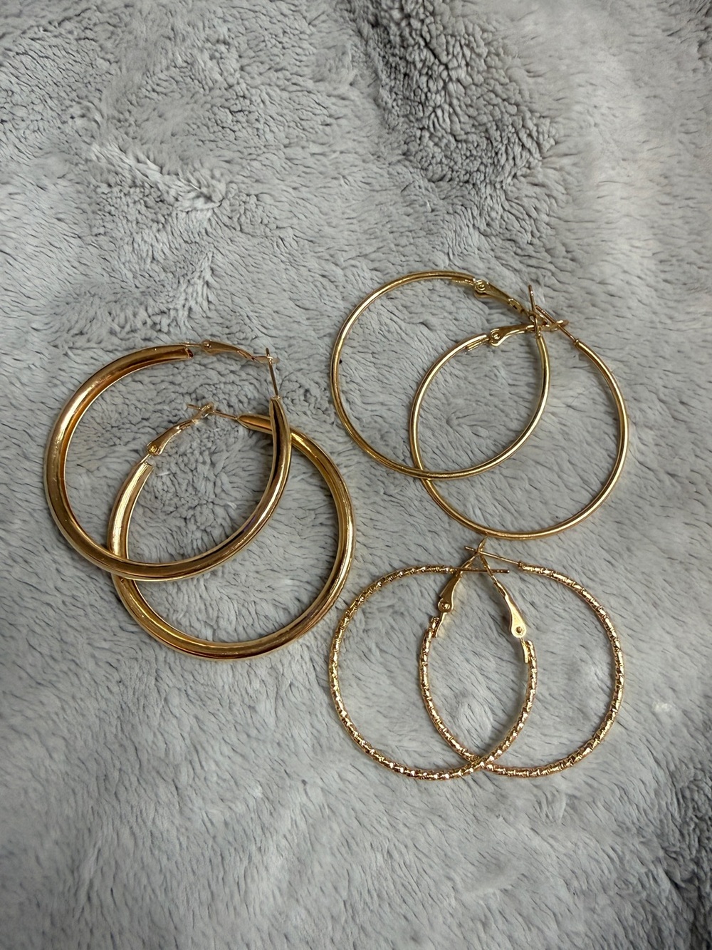 ⭐️New Gold-Tone Hoop Earrings Set – 3 Pairs